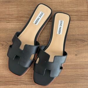 Steve Madden - Hadyn Black Leather Sandal size 8.5